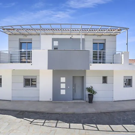 M And T Seaview 360 Mavrata